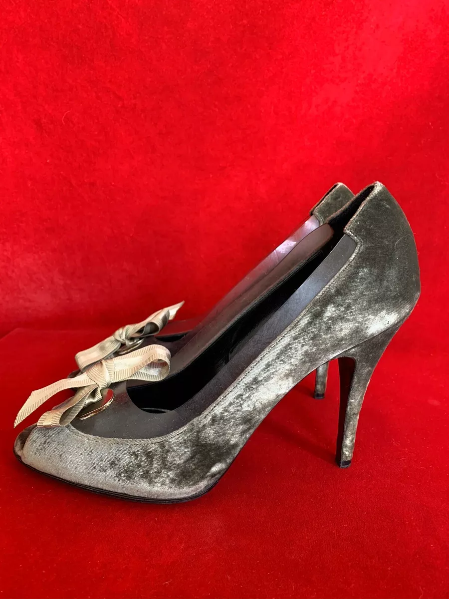 Stella Mccartney Gray Velvet Clear Plastic Bow Peep Toe Pumps Size 40