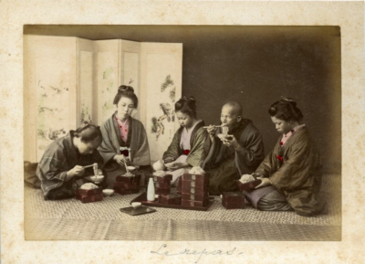 Japon, Girls Vintage albumen print. Tirage albuminé aquarellé 10x14 Ci