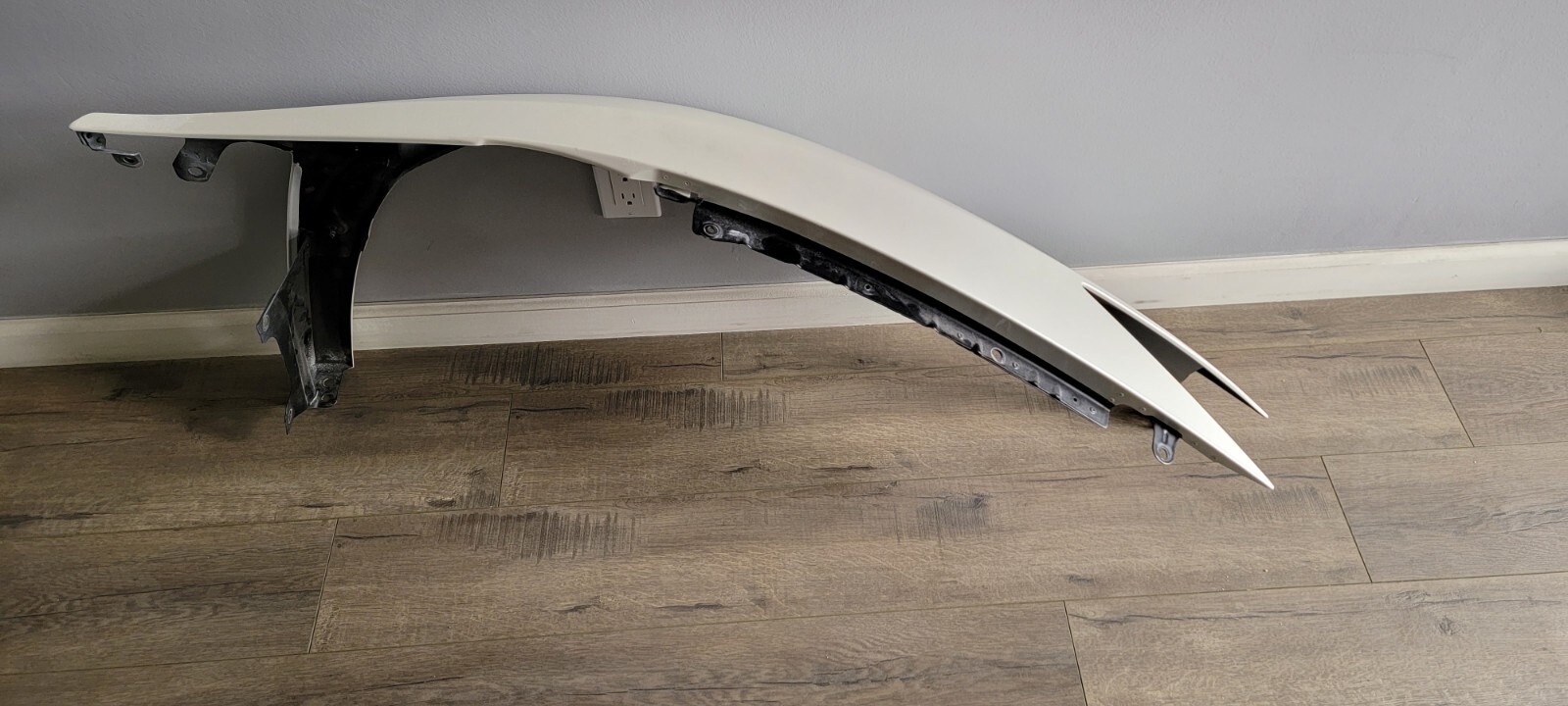 LAMBORGHINI AVENTADOR DRIVER LEFT SIDE FENDER OEM 470821021 