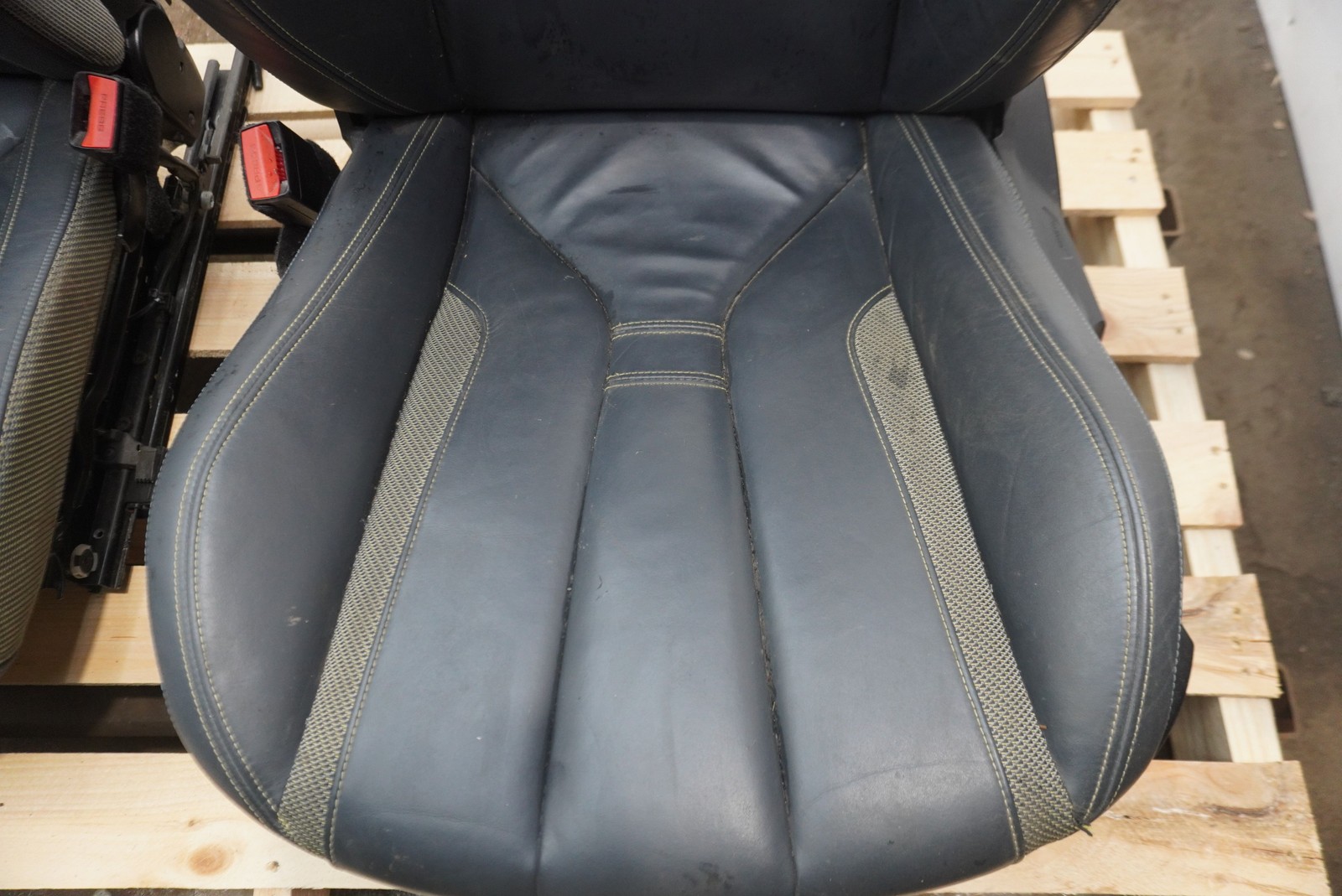 Set Front Rear Driver Passenger Seat Assembly Leather Spheric OEM BMW i8 2014-19