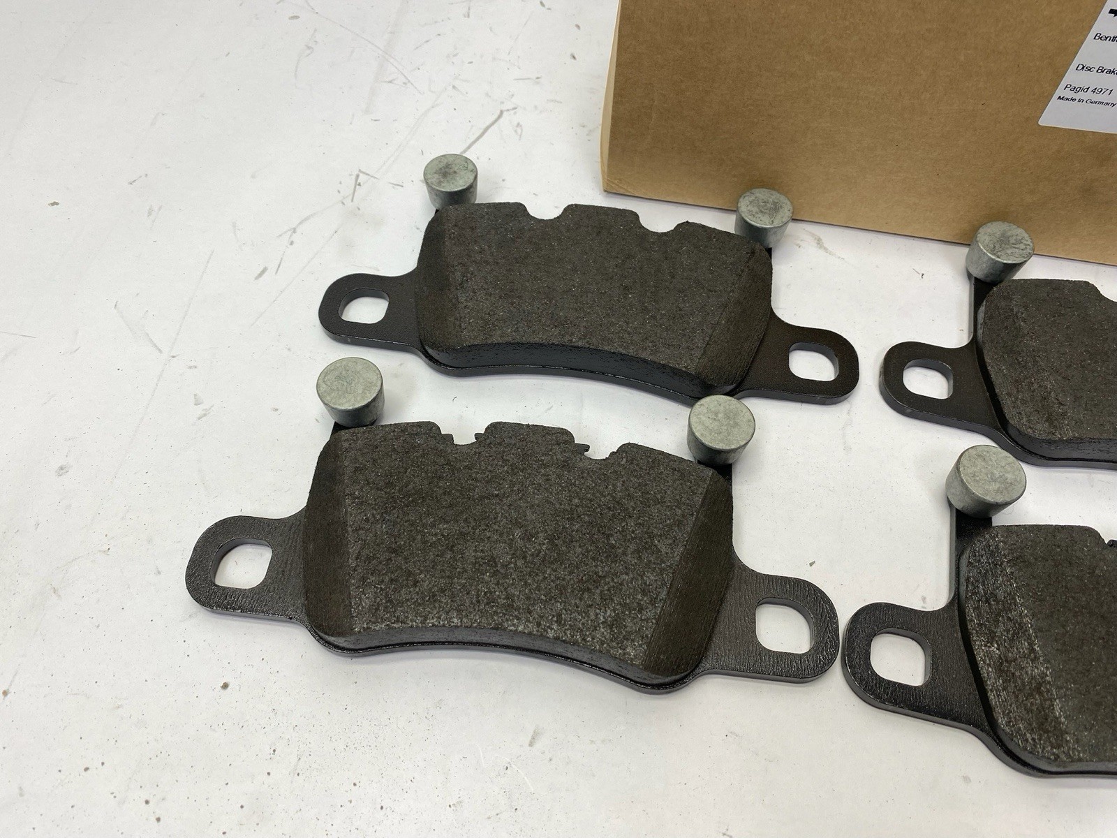 2019-2024 Bentley Continental GT Flying Spur Rear Brake Pad Set 971 698 451 P