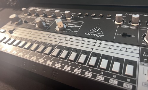 Behringer RD-6-BK Classic Analog Drum Machine | eBay