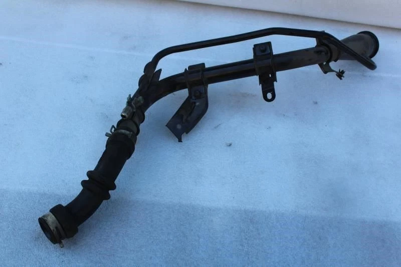 2005 2006 ACURA RSX GAS FUEL FILLER NECK Foto 2 de 4