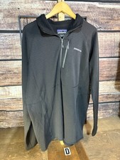 Patagonia Men s XL Polartec Power Dry 1/2 Zip Jacket Black