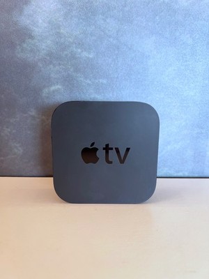 Apple TV Model A1625 Black Media Streamer 32 GB TESTED