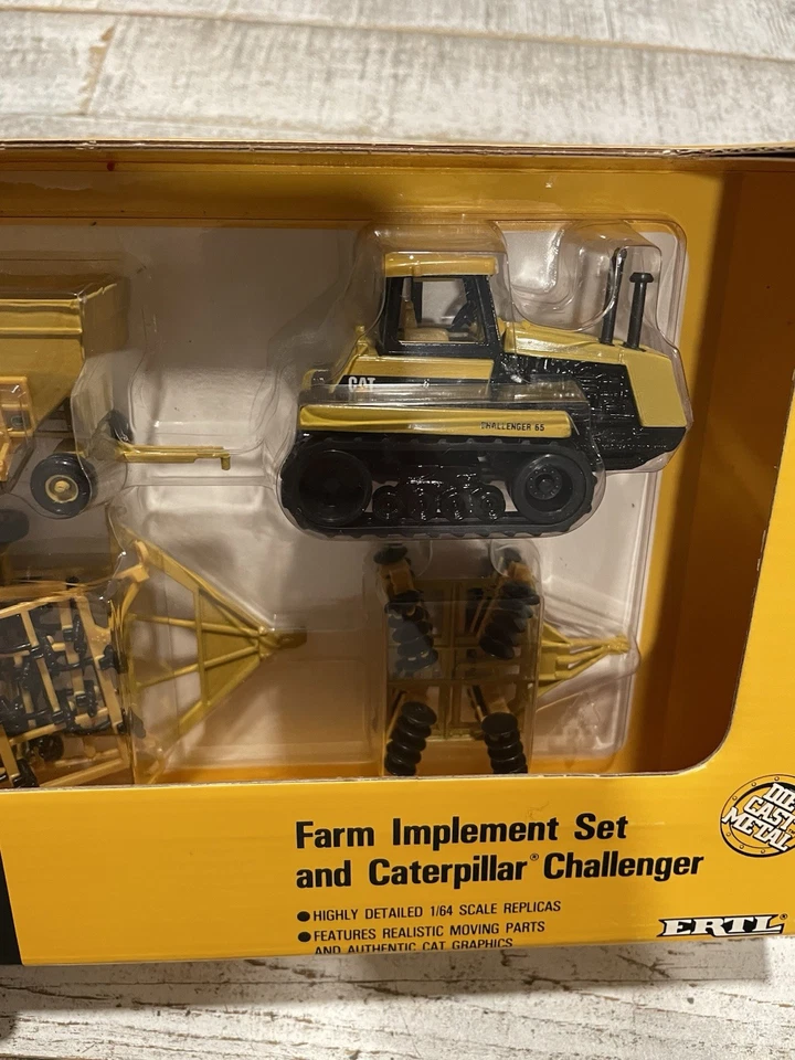 Ertl 1:64 Cat Farm Implement Set & Caterpillar Challenger #1806 - Image 3 of 4