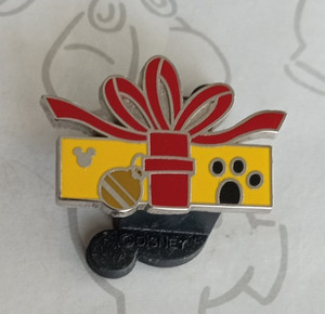 Pluto Character Presents 2019 Hidden Mickey Birthday Gift Disney Pin 133493