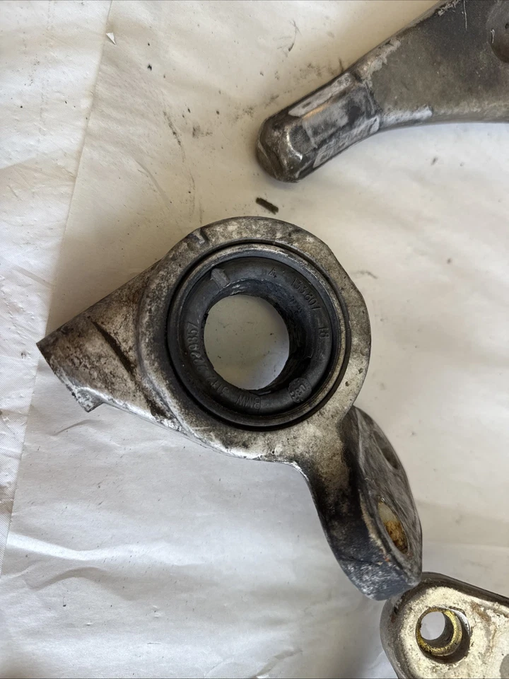 2001-2006 BMW M3 Front Lower Control Arms L&R  OEM - Image 3 of 4