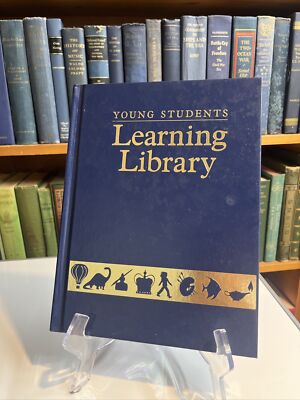Young Students Learning Library - World Atlas - 1988 - Hard cover Vintage