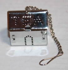Metal House Shaped Tea Infuser Strainer