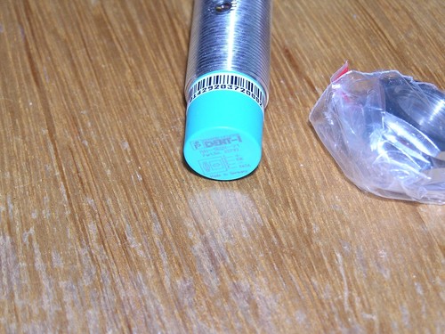 NEW - Pepperl+Fuchs 022793 IVH-18GM-V1 IDENTControl Read/write head original box - Picture 3 of 3