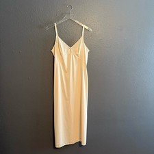 Vintage Olga Cream Slip Size 36
