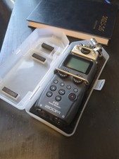 Zoom H5 4-Track Handy Digital Recorder