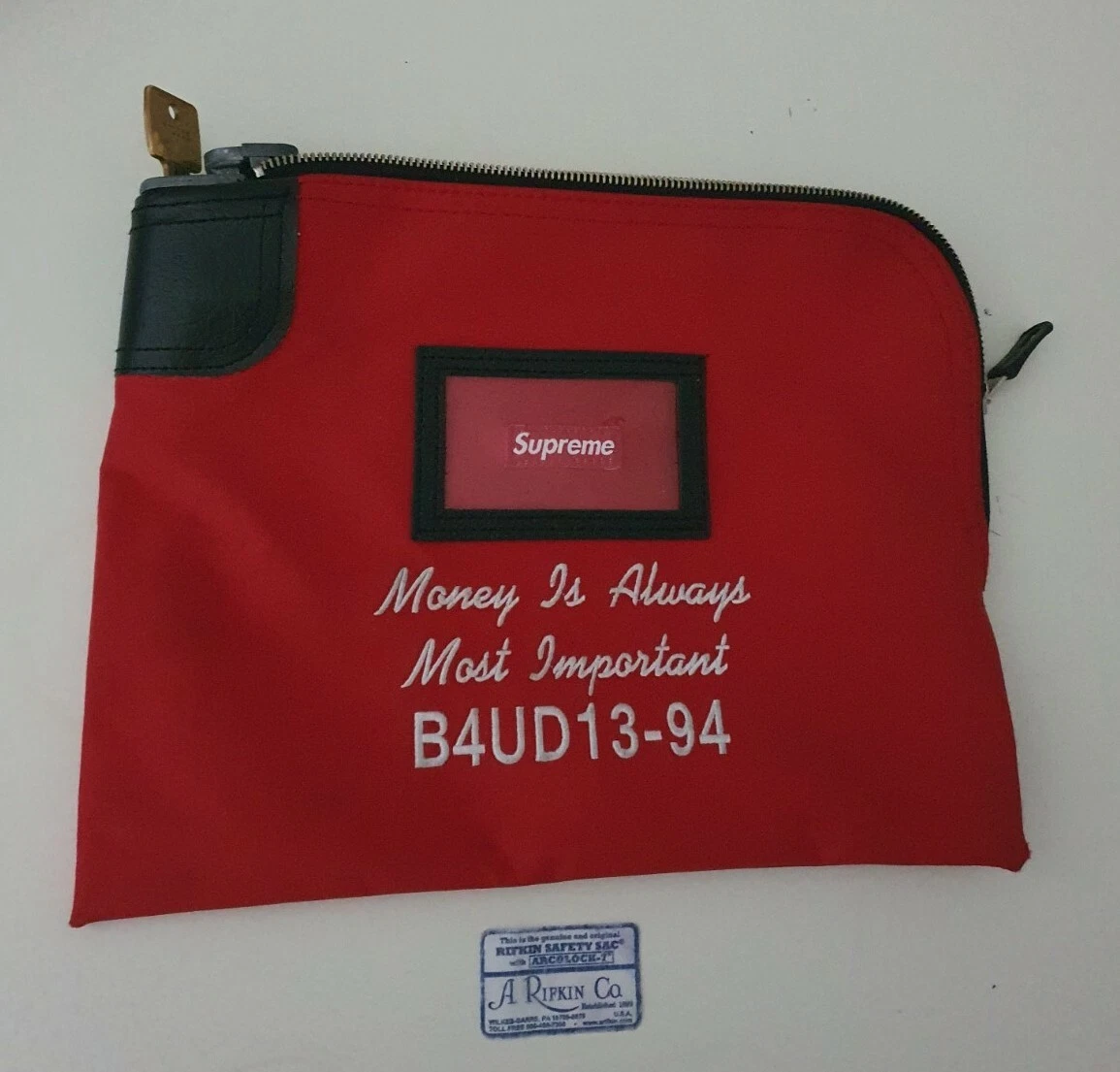 Sac de sécurité FW17 Supreme x Rifkin fermeture à clé rouge porte monnaie taille 9