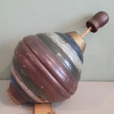 Large early 20th C. handmade wooden spinning toy/top - 9.5x6