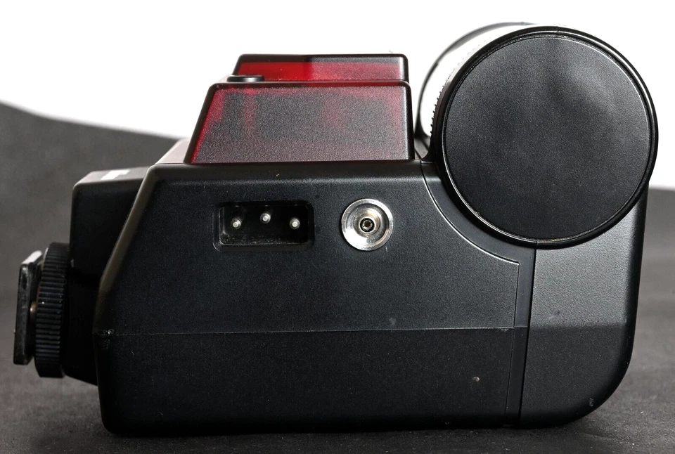 Nikon Speedlight SB-20 Dedicated Compact AF Assist Flash Unit - Near Mint - Image 2 of 4