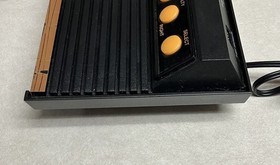 Atari Flashback 2 Classic Game Console 40 Built in Games 2 Controllers