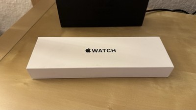 Apple Watch SE Leerkarton Box 40 mm starlight Sport Band Laden Kabel Ohne Watch!