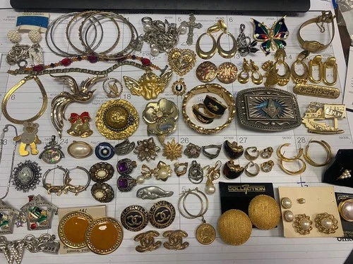 Vintage & Unique Mixed Costume Jewelry Collection**** Lot #7