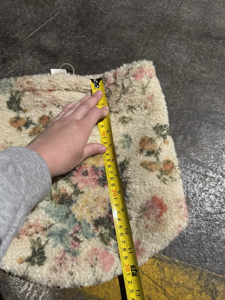 Calentador de cuello floral Anthropologie Sherpa Spring Foto 4 de 4