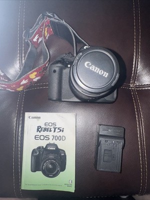 Canon EOS Rebel T5i DSLR Camera  - with 18-55mm lens