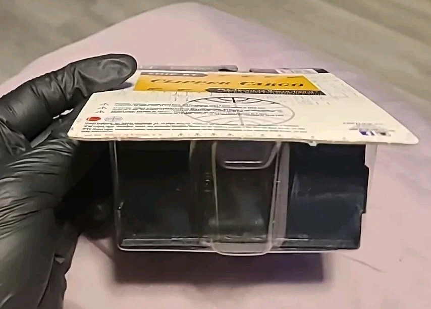 M2 Machines 1954 Studebaker 2R Pickup Truck PAN AM Blue 9,600pcs Auto Drivers - Image 4 of 4