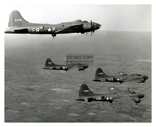 BOEING B-17 FLYING FORTRESS IN BOMBER FORMATION FLIGHT WW2 WWII 8X10 PHOTO