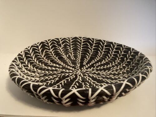 13” x 3” Large Black & White Woven Basket Bowl Table Accent or Wall Accent - Afbeelding 1 van 13
