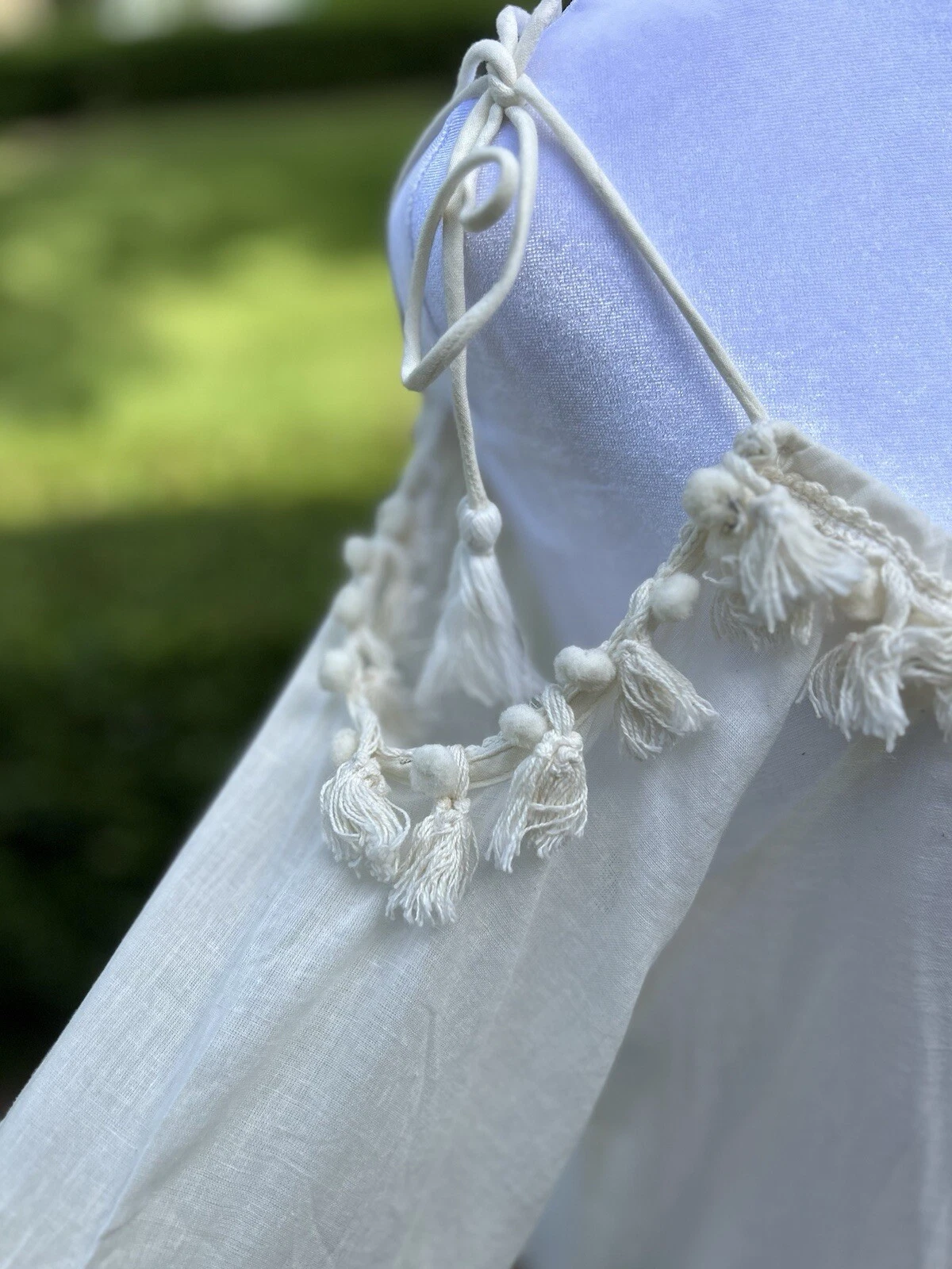 OFF WHITE Abito Antica Sartoria Off White Peek A Boo Spalla Pizzo POMPOM