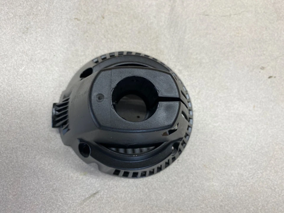 MTD PRO 4 Cycle 26.2cc Gas String Trimmer Shaft To Engine Cover - Image 2 of 4