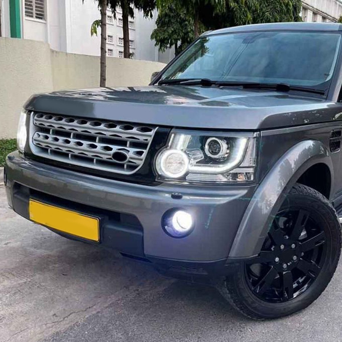 Fits Land Rover Discovery 4 Black+Silver Facelift 2014+ Front