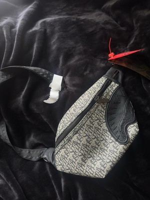 SPRAYGROUND ALL DAY SAVVY CROSSBODY BAG