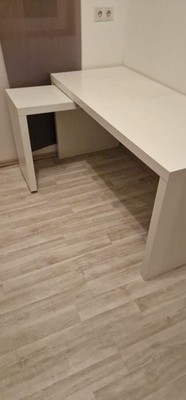 Schreibtisch MALM (IKEA) mit Ausziehplatte