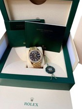 Rolex Day-Date 40 President Yellow Gold Diamond Bezel Baguette Black Dial 228348 4