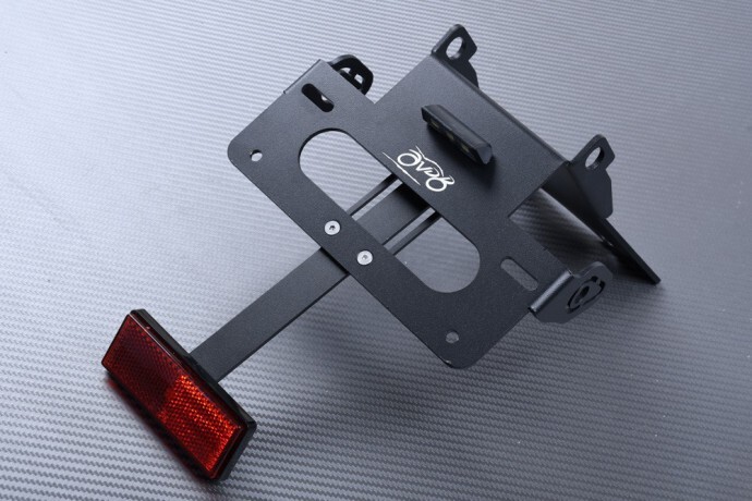 Support de Plaque Yamaha FZ6 N Homologué avec Réflecteur Rouge