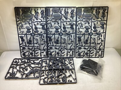 Conquest W'ADRHUN BRAVES/BLOODED unbuilt on sprue CM11619