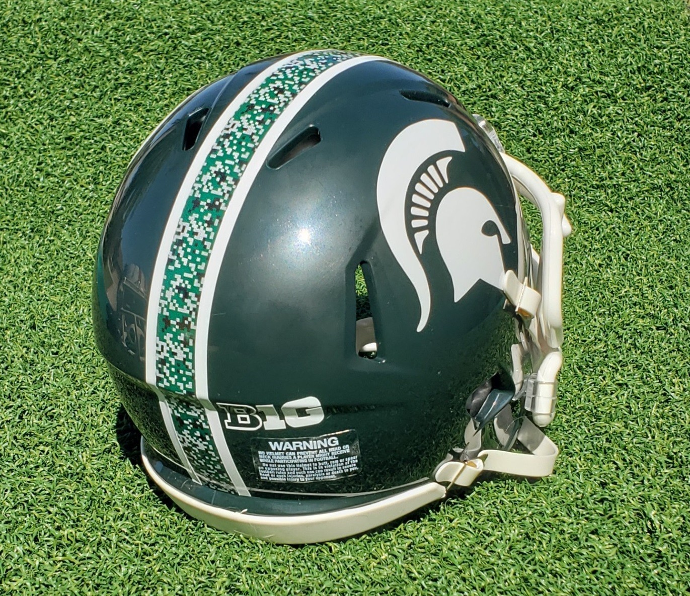 MICHIGAN STATE SPARTANS 2025 CAMOUFLAGE STRIPE GAME 10 FOOTBALL MINI HELMET