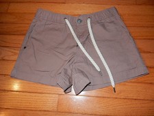 NWOT Vuori Women s Ripstop "The rise and Shine" Shorts Size X-Small VW364