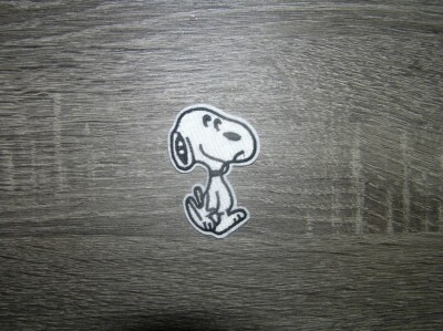 Peanuts Snoopy Cartoon Character Embroidered Iron On Patch 1.75'' x 2.5''