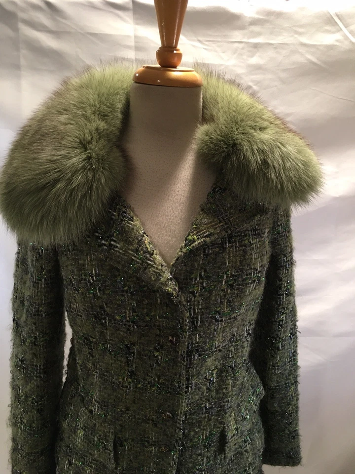 Teri Jon Green tweed skirt suit with fur collar metallic thread size 6 - Image 3 of 4