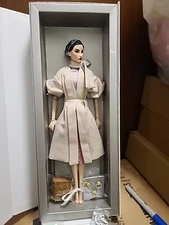 Integrity NRFB Glamour Coated Elyse Jolie Fashion Royalty Doll W Club Exclusive 