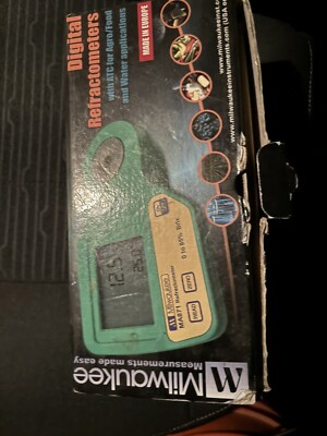Milwaukee MA871 Range 0-85% Digital Brix Refractometer - Green