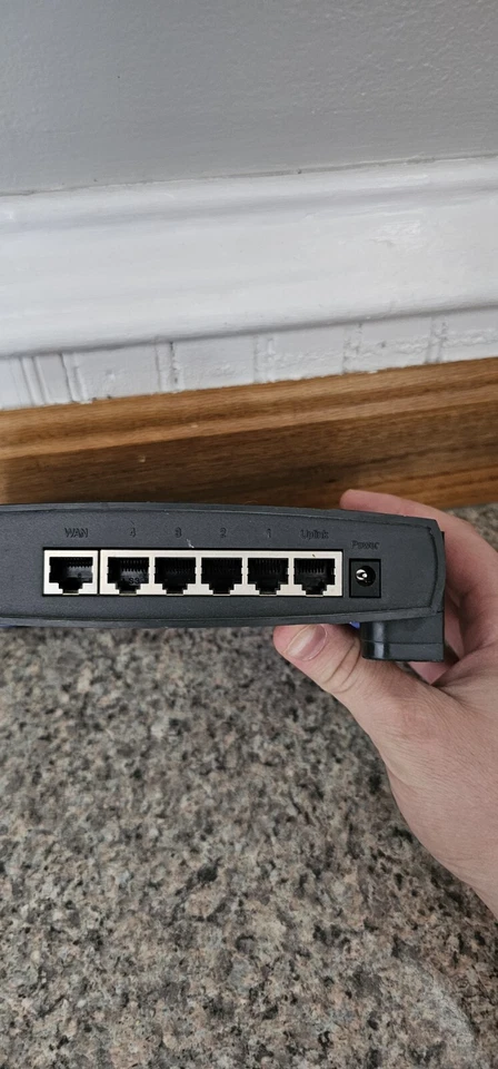 Linksys BEFSR41 v2 Wired Router/Switch - Image 3 of 3