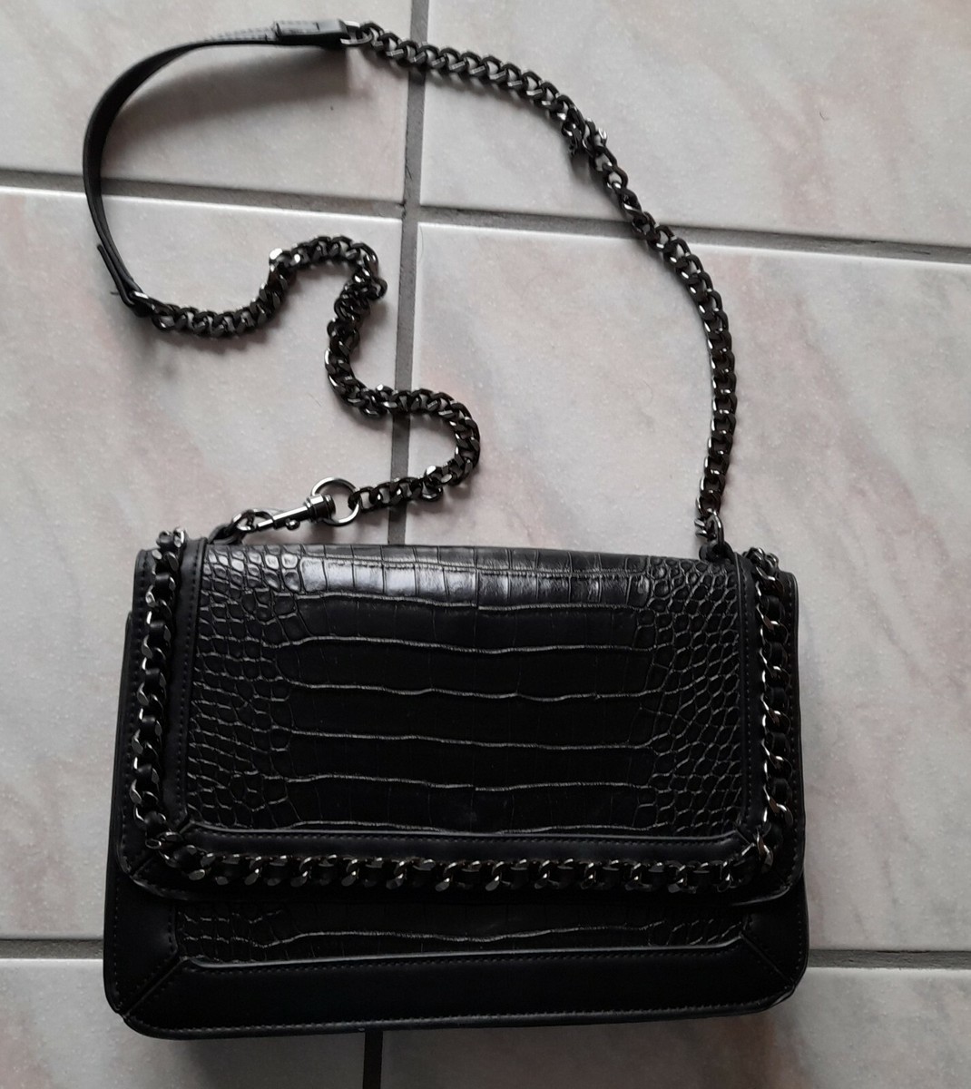 Leder Mango Tasche Schwarz Gold Mango Handtasche Schwarz Kette