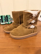 Koolaburra By Ugg Victoria Short Boots With Bow Youth Girls Size 8