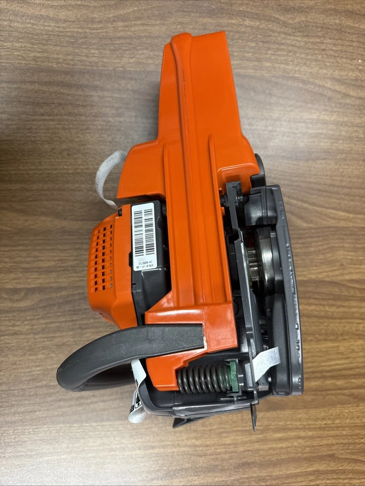 Husqvarna 435 X-Torq Chainsaw Without Bar and Chain Brand New Without Box USA - Image 4 of 4