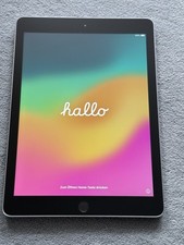 Apple iPad 6. Generation (2018) 32GB WiFi Space Gray – Neuwertig u. OVP