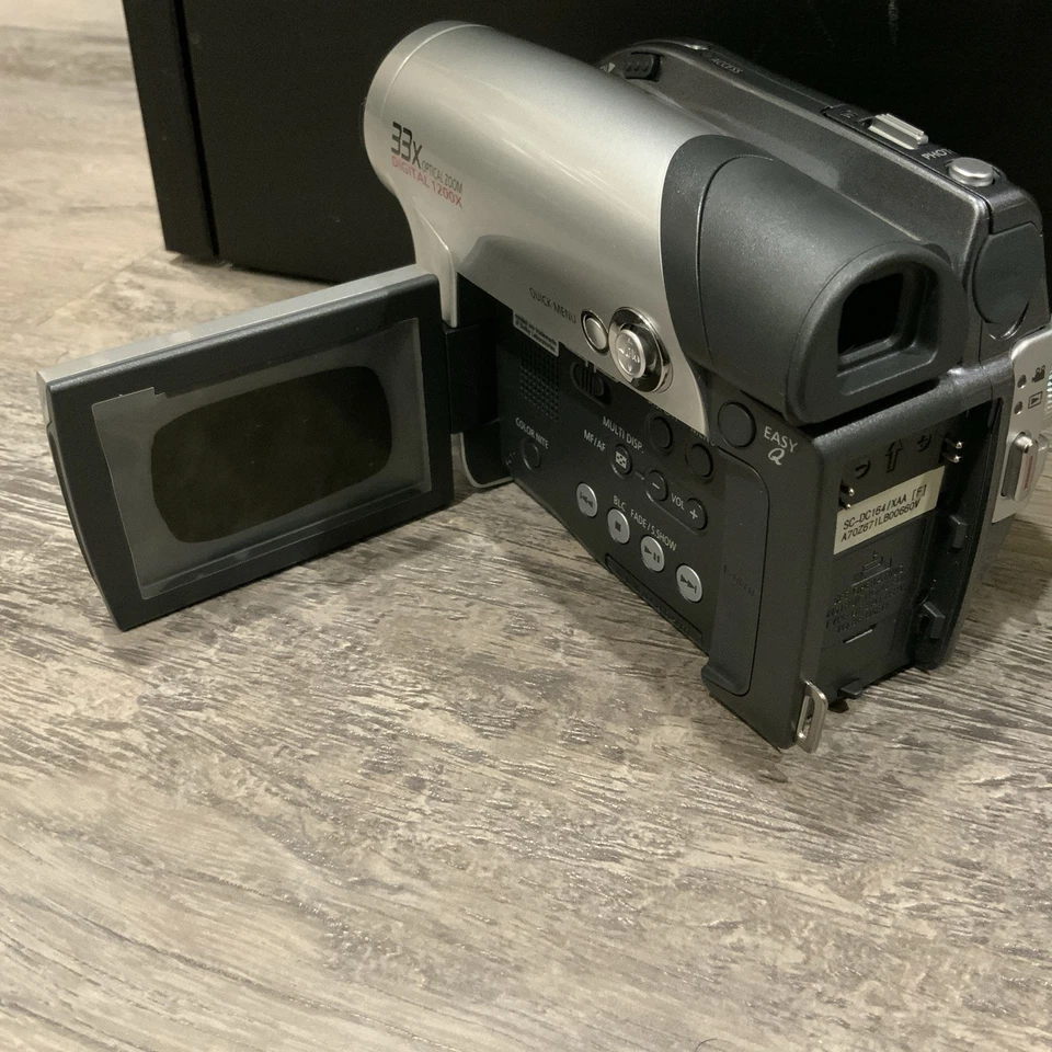 Samsung SC-DC164 Camcorder (Never Used - New) - Image 4 of 4