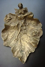 Antique Franch handmade Art Nouveau Bronze Lady Ashtray