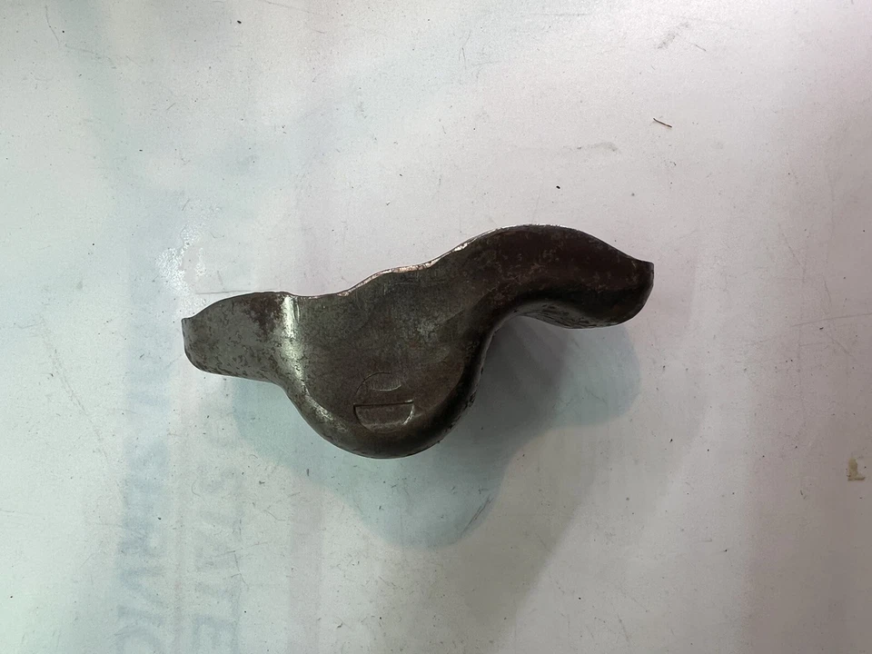 Engine Valve Rocker Arm GM 1618802 - Image 2 of 4